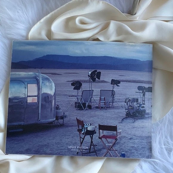 Louis Vuitton 2012 collection photo book - Picture 3 of 11